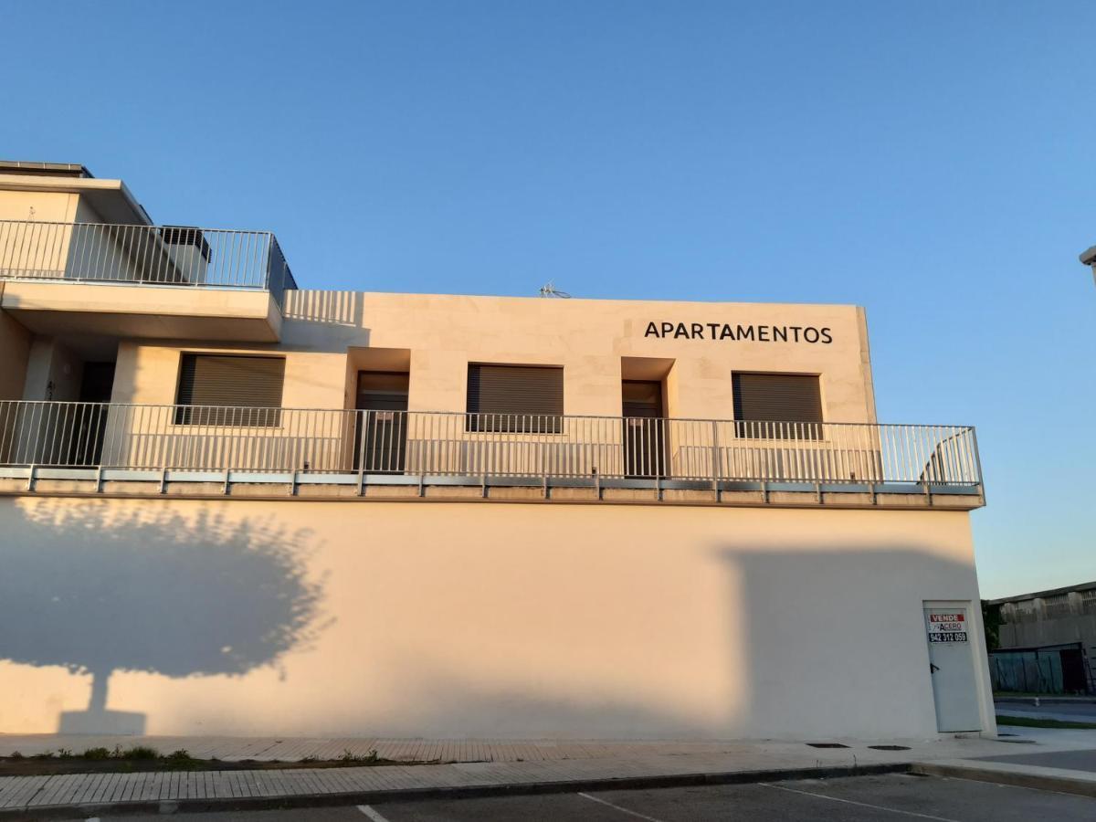 Apartamentos Salitre ソト・デ・ラ・マリーナ エクステリア 写真